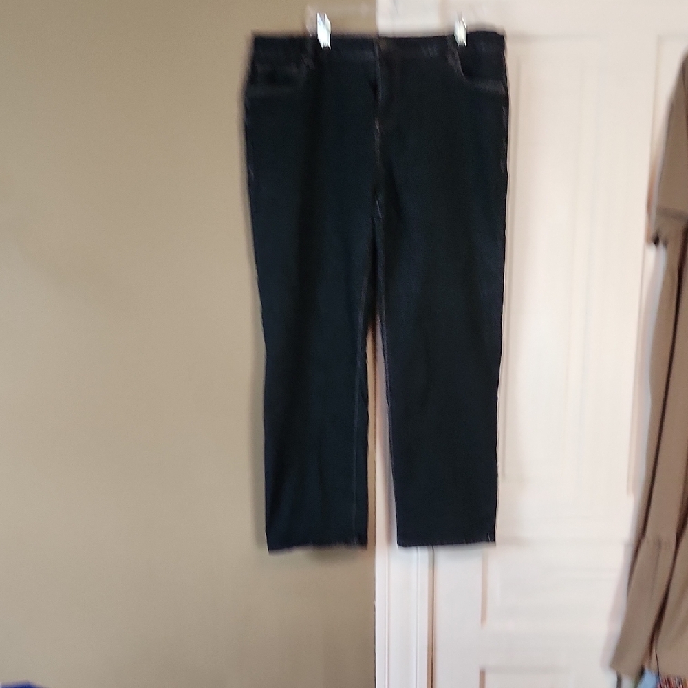 Like New Avenue Classic Dark Jeans